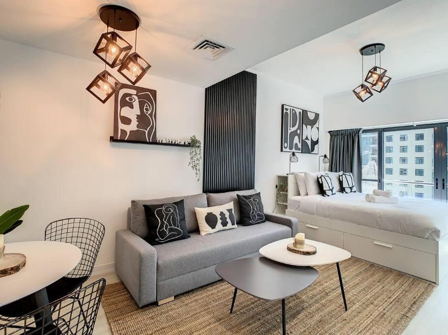 Luxury Modern Studio In Jlt With Amazing View & Rooftop Pool - Sleeps 3 دبي المظهر الخارجي الصورة