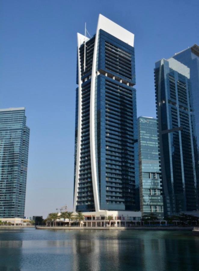 Luxury Modern Studio In Jlt With Amazing View & Rooftop Pool - Sleeps 3 دبي المظهر الخارجي الصورة