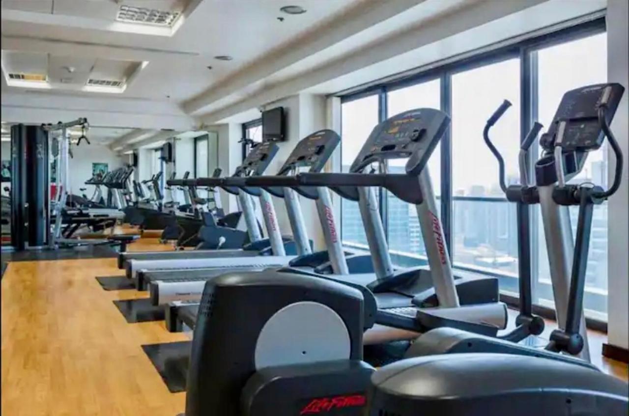 Luxury Modern Studio In Jlt With Amazing View & Rooftop Pool - Sleeps 3 دبي المظهر الخارجي الصورة